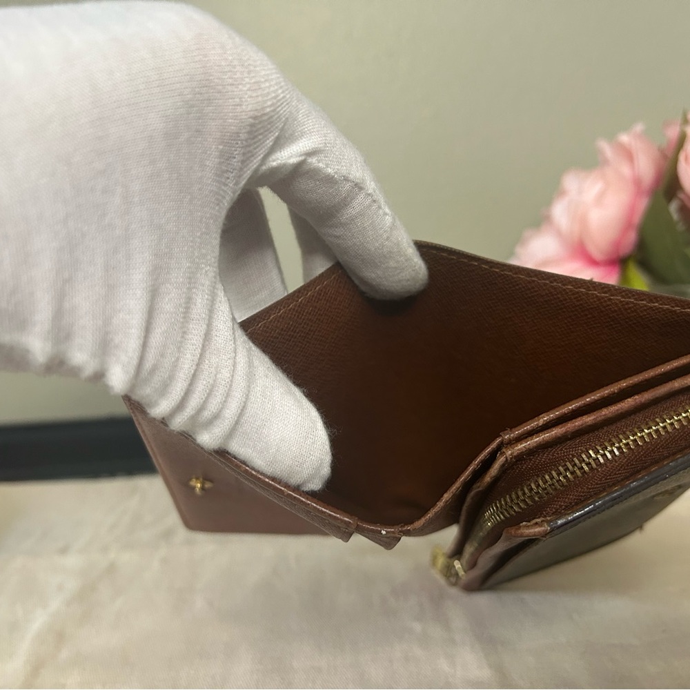 Authentic Louis Vuitton Monogram TRESOR Wallet- Hidden Snap - Picture 7 of 11